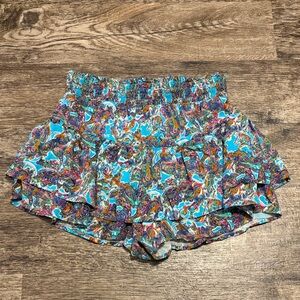 Cute boho skort.